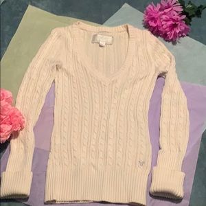American Eagle Medium Cream Colored Sweater